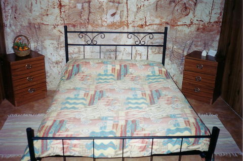 Radeka Downunder Underground Motel - Hotel Accommodation 3