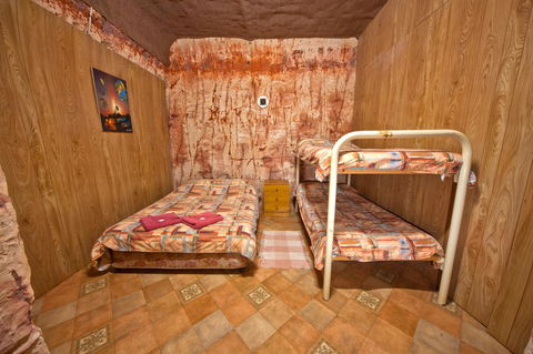 Radeka Downunder Underground Motel - Hotel Accommodation 2