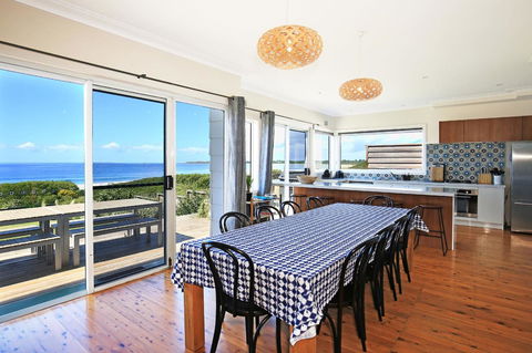 Culburra Beachhouse - Hotel Accommodation 6
