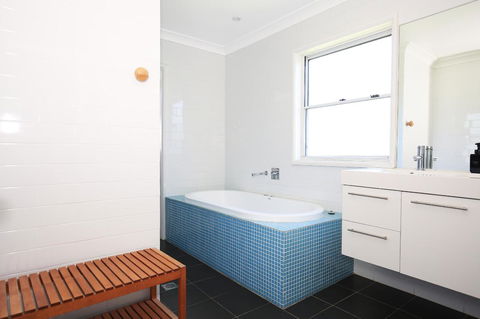 Culburra Beachhouse - Hotel Accommodation 23