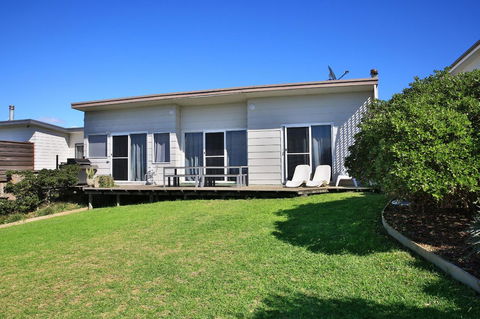 Culburra Beachhouse - Hotel Accommodation 9