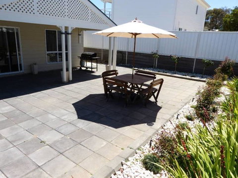 Moontana - Hotel Accommodation 14