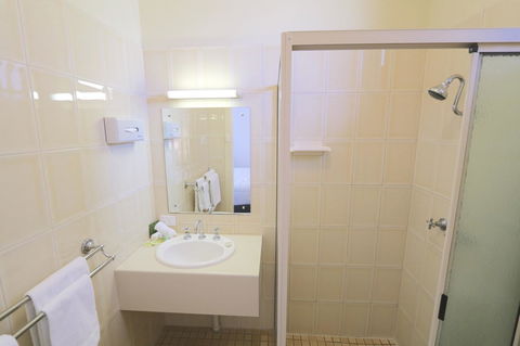 Harbour View Motel - Hotel Accommodation 42