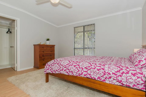 Desert Pea - Hotel Accommodation 9