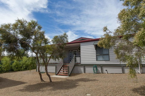 Desert Pea - Hotel Accommodation 11