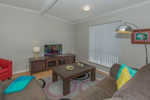Desert Pea - Hotel Accommodation 3