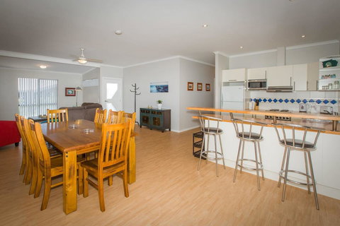 Desert Pea - Hotel Accommodation 5