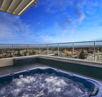 Glenelg Skyline Penthouse - Hotel Accommodation