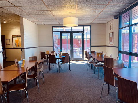 Opal Inn Hotel, Motel, Caravan Park - Hotel Accommodation 27