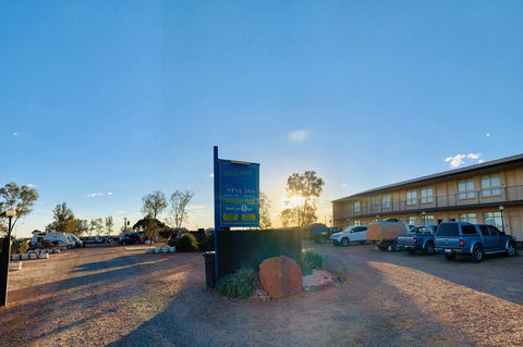 Opal Inn Hotel, Motel, Caravan Park - Hotel Accommodation 41