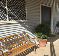 35 Trevena Road - Hotel Accommodation