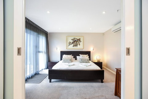 Esplanade Escape - Hotel Accommodation 35