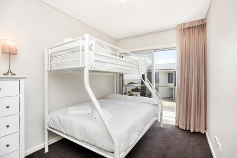 Esplanade Escape - Hotel Accommodation 11