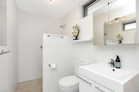 Esplanade Escape - Hotel Accommodation 5