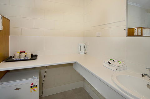 Victor Harbor City Inn - Hotel Accommodation 19
