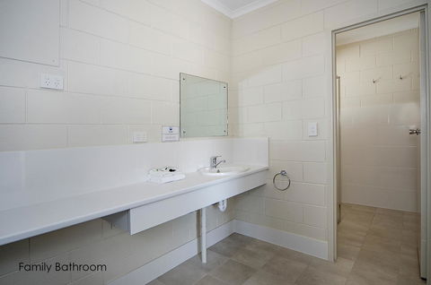 Victor Harbor City Inn - Hotel Accommodation 14