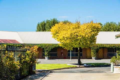 Country Roads Motor Inn Naracoorte - Hotel Accommodation 6