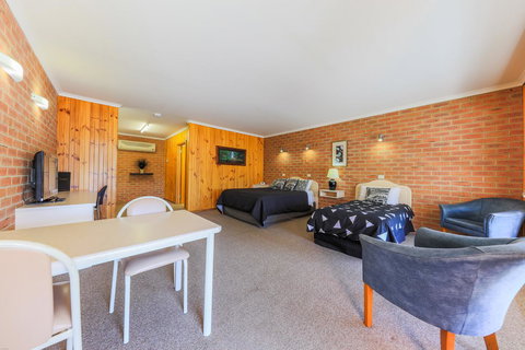 Country Roads Motor Inn Naracoorte - Hotel Accommodation 25