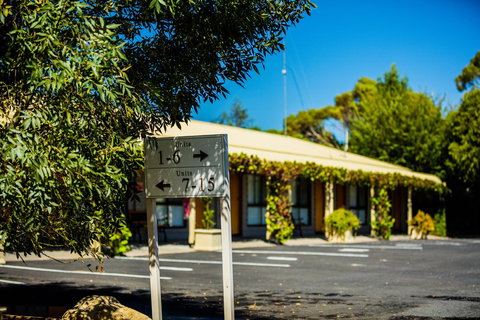 Country Roads Motor Inn Naracoorte - Hotel Accommodation 20