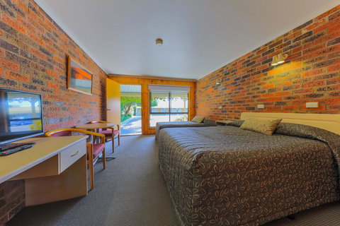 Country Roads Motor Inn Naracoorte - Hotel Accommodation 10