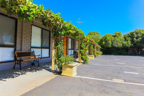 Country Roads Motor Inn Naracoorte - Hotel Accommodation 26