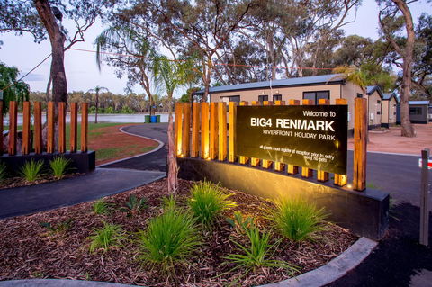 BIG4 Renmark Riverfront Holiday Park - Hotel Accommodation 27