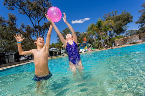 BIG4 Renmark Riverfront Holiday Park - Hotel Accommodation 20