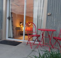 Desert Gum Retreat Gough St - Hotel Accommodation