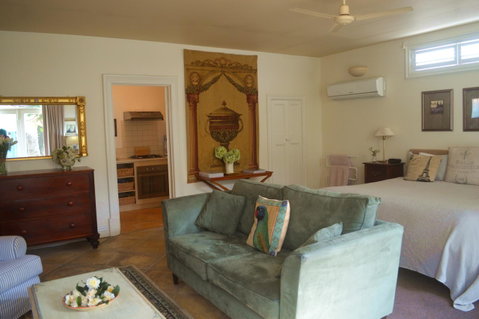 Athelney Cottage Bed And Breakfast - Hotel Accommodation 4