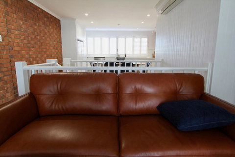 Southern Sands\' Beachfront Apartment - Hotel Accommodation 6