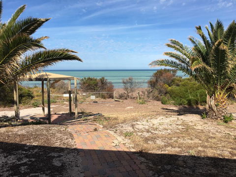 Shangri La Moonta Bay - Hotel Accommodation 5