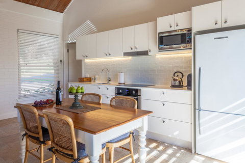 The Folly - Hotel Accommodation 2