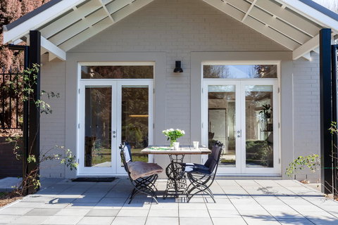 The Folly - Hotel Accommodation 0