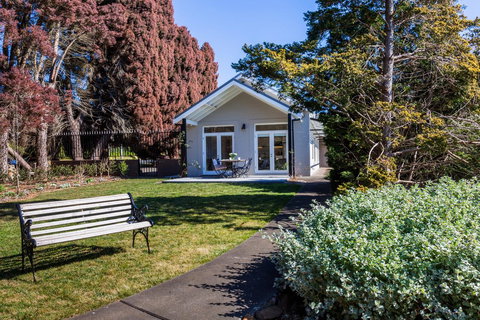 The Folly - Hotel Accommodation 7