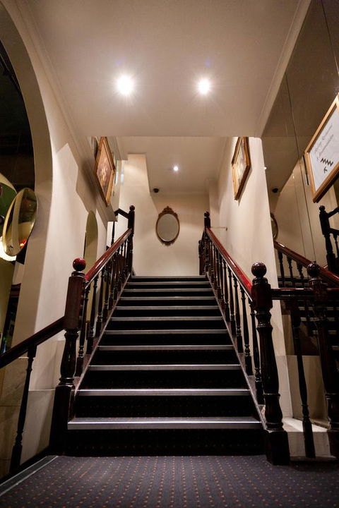 Ambassadors Hotel - Hotel Accommodation 28