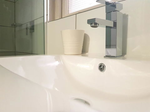 Ambassadors Hotel - Hotel Accommodation 10