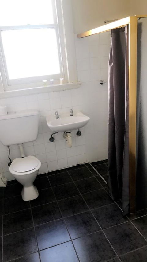 Ambassadors Hotel - Hotel Accommodation 25