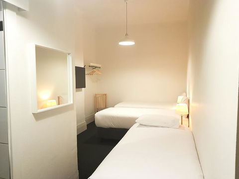 Ambassadors Hotel - Hotel Accommodation 3