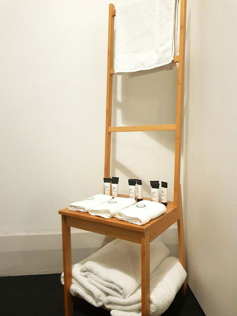 Ambassadors Hotel - Hotel Accommodation 9