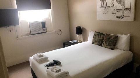 Ambassadors Hotel - Hotel Accommodation 33