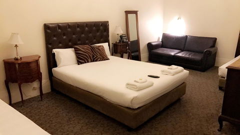 Ambassadors Hotel - Hotel Accommodation 29