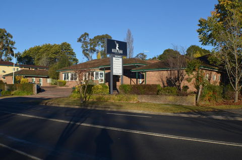 Deer Park Motor Inn Armidale - Hotel Accommodation 0