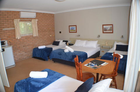 Deer Park Motor Inn Armidale - Hotel Accommodation 9