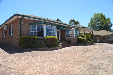 Deer Park Motor Inn Armidale - Hotel Accommodation 32