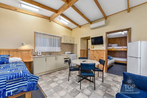 Millicent Hillview Caravan Park - Hotel Accommodation 16