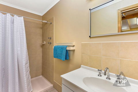 Millicent Hillview Caravan Park - Hotel Accommodation 17