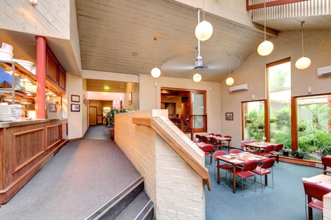 Victoria Hotel Strathalbyn - Hotel Accommodation 2