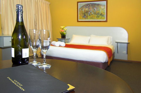 Victoria Hotel Strathalbyn - Hotel Accommodation 13