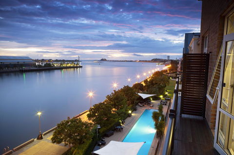 Rydges Newcastle - Hotel Accommodation 0