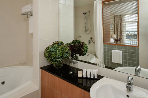 Rydges Newcastle - Hotel Accommodation 15